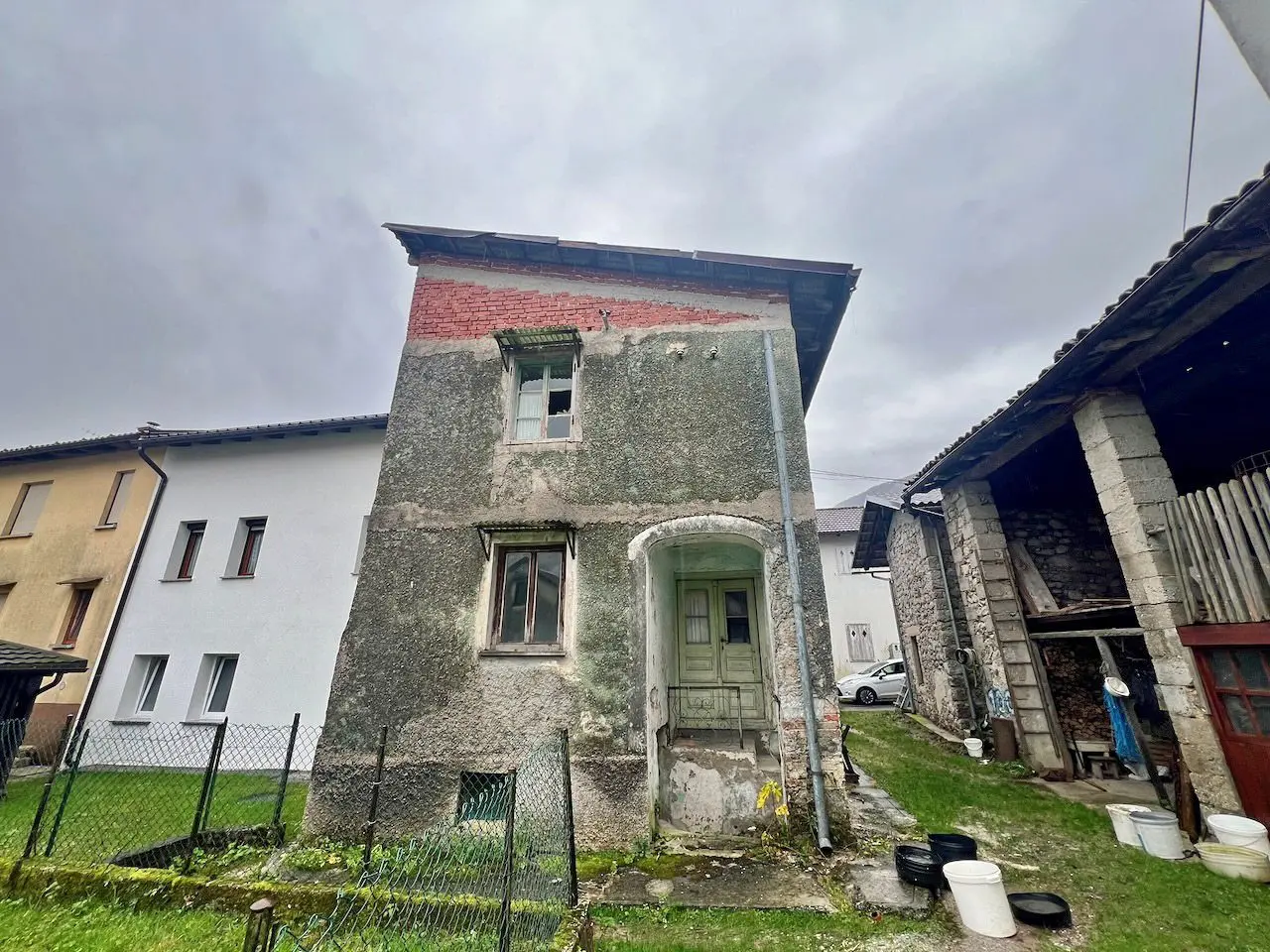 Soča area – Charming House in need of renovation in the Soča Valley
