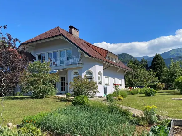 Bled area – A spectacular house with a lovely garden and a great view in Begunje