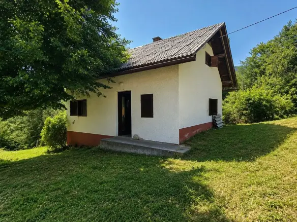 Soča area – House with Panoramic Views of the Surrounding Hills