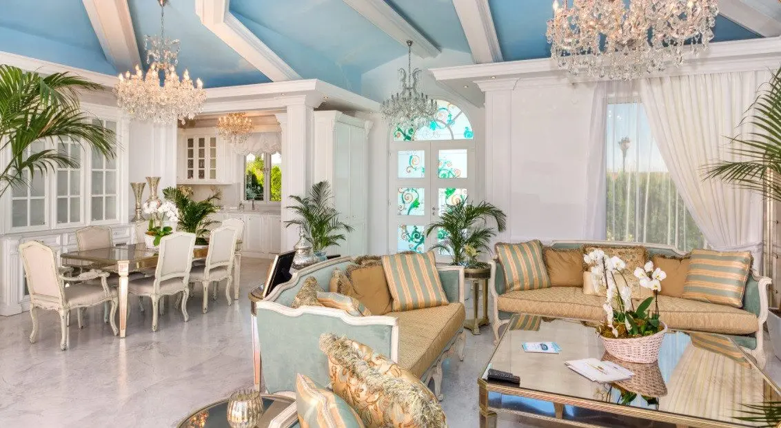 Luxurious two bedroom villa and pool in Sunny Beach for sale