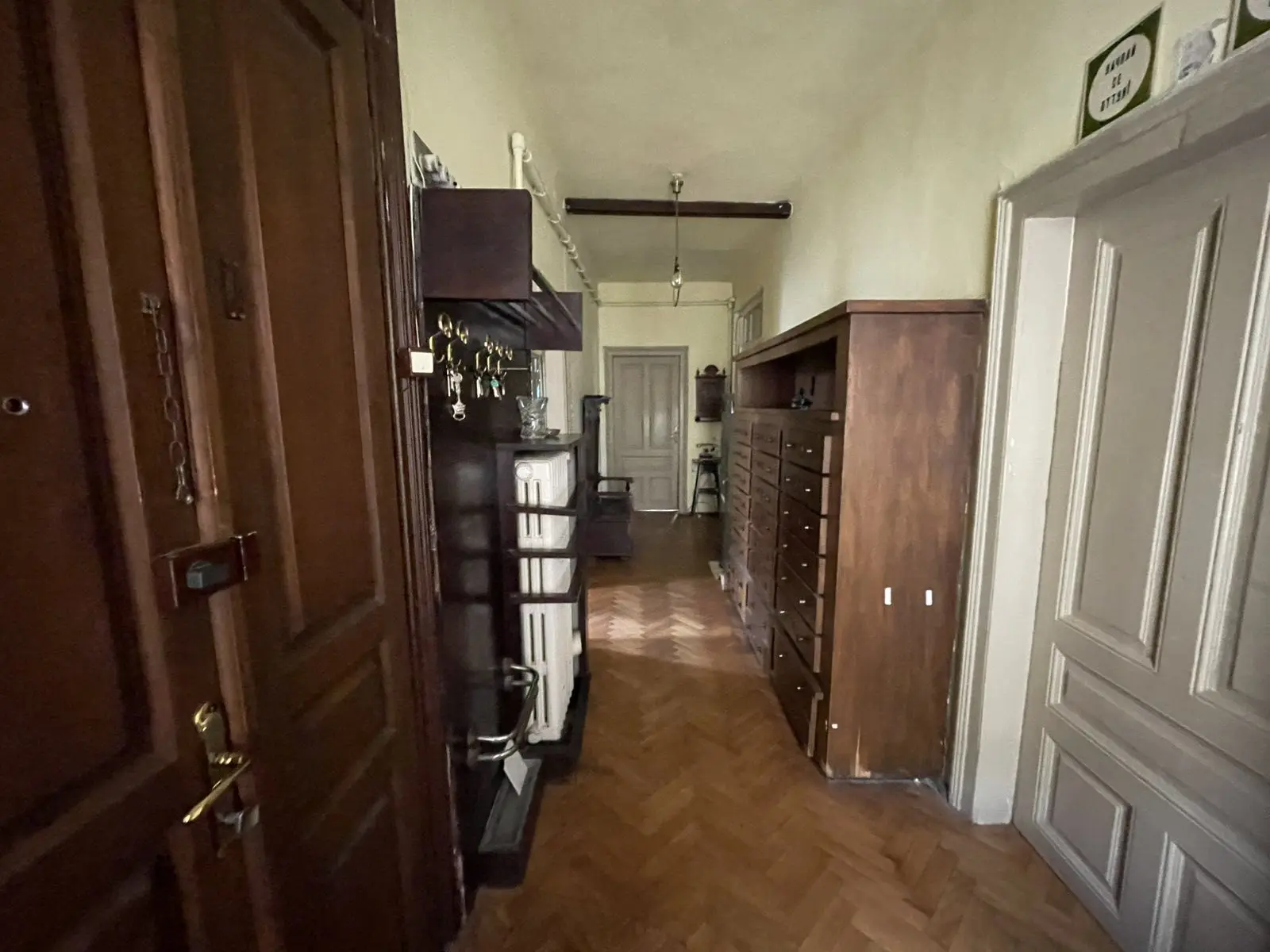 Spacious floor of an aristocratic house in the ideal center of Sofia for sale