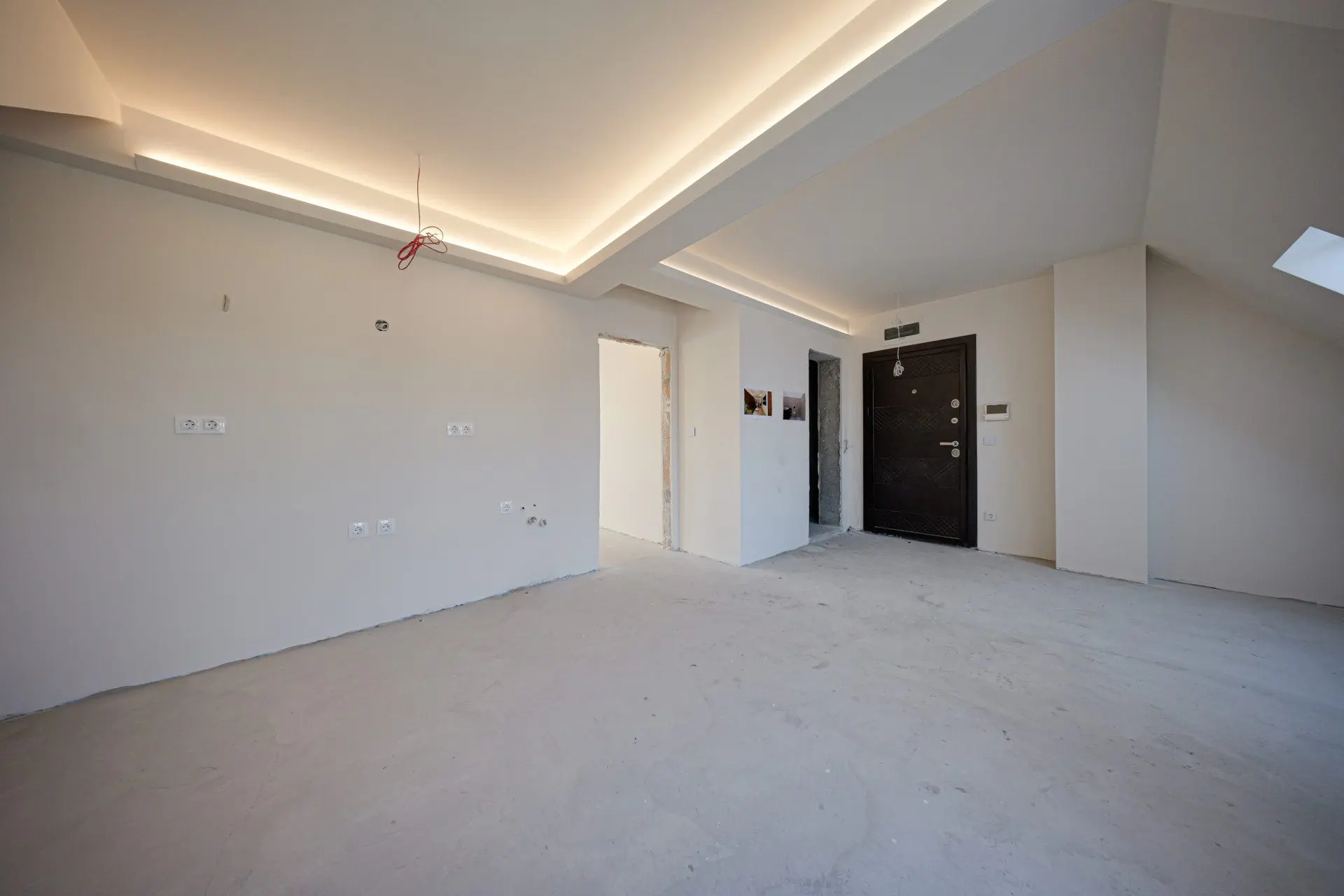 Penthouse with a panoramic terrace next to the National Palace of Culture for sale