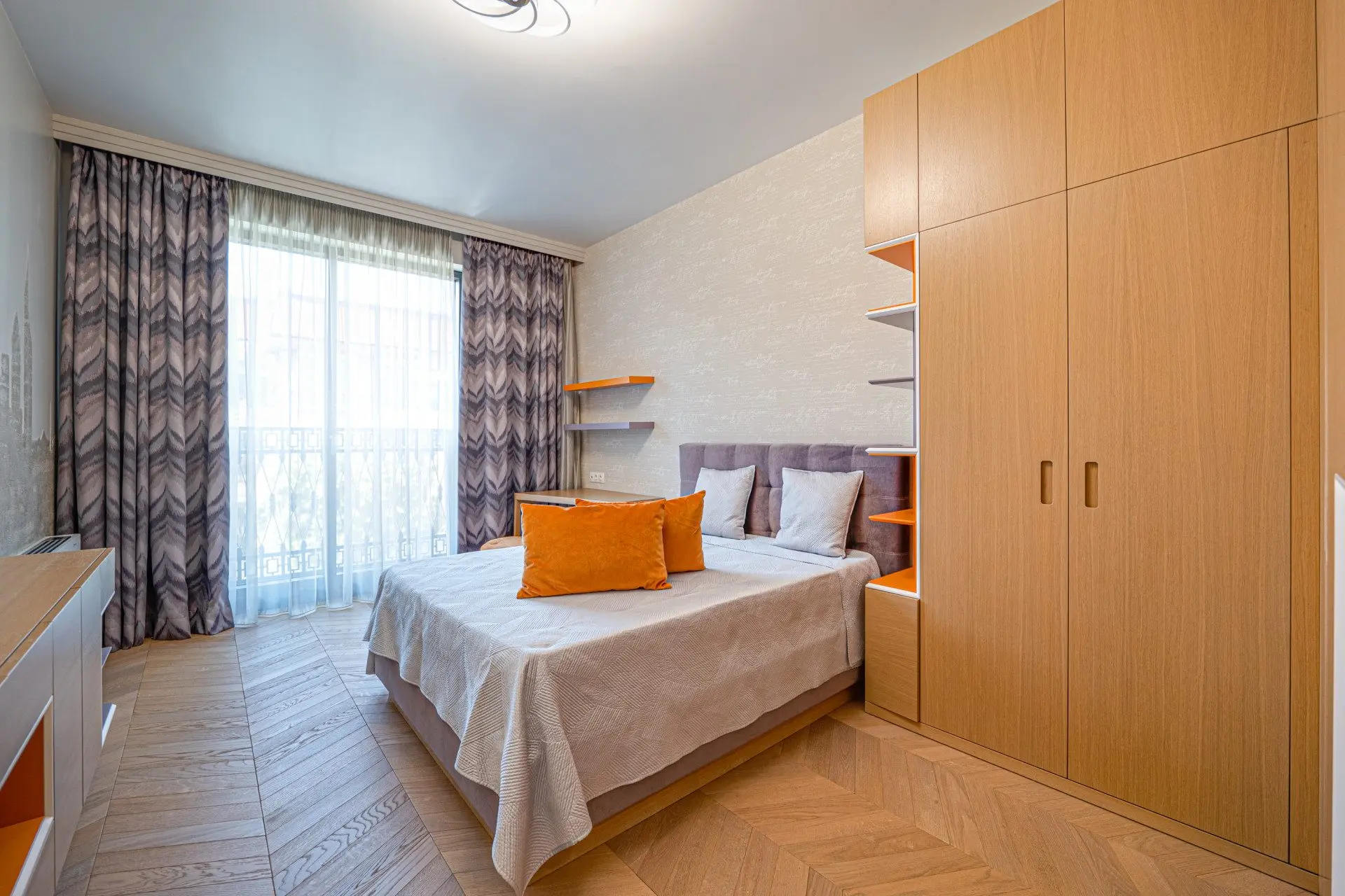 Elegant two-bedroom residence with a contemporary interior in a prestigious building