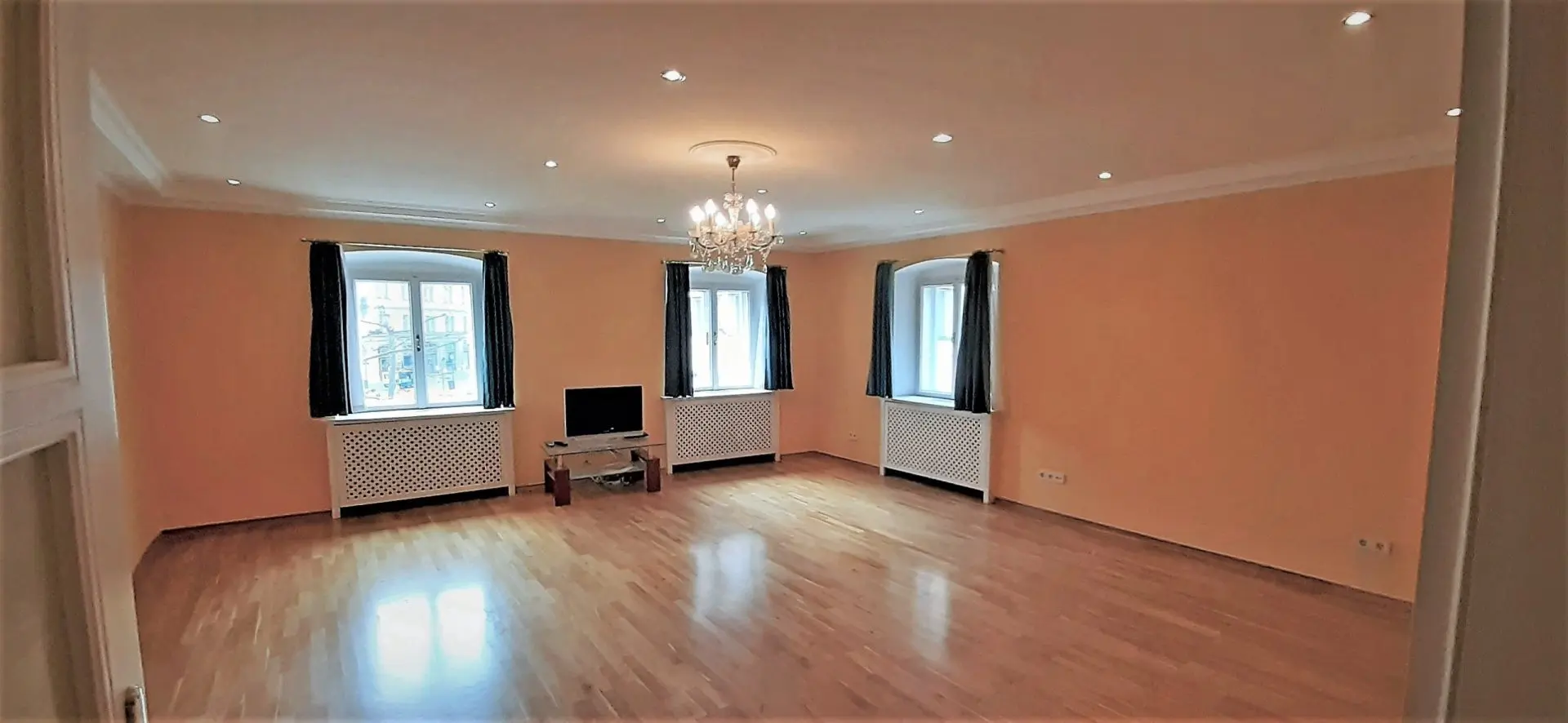 Ljubljana center – A beautiful old town apartment in exclusive location