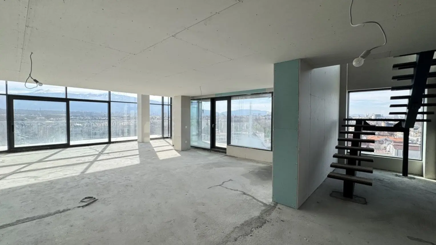 Maisonette in a luxury complex near a park for sale
