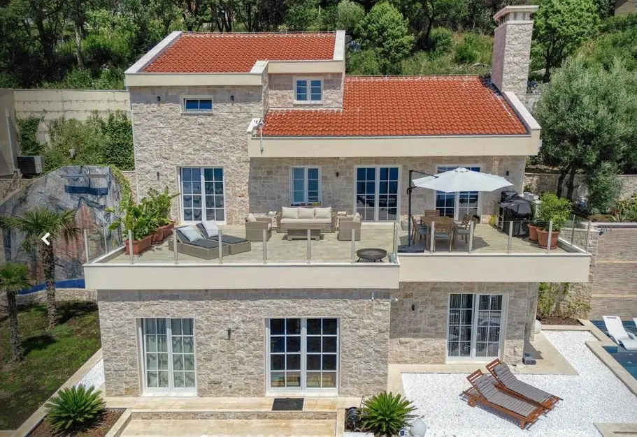 Two premium villas with sweeping Adriatic views near Herceg Novi