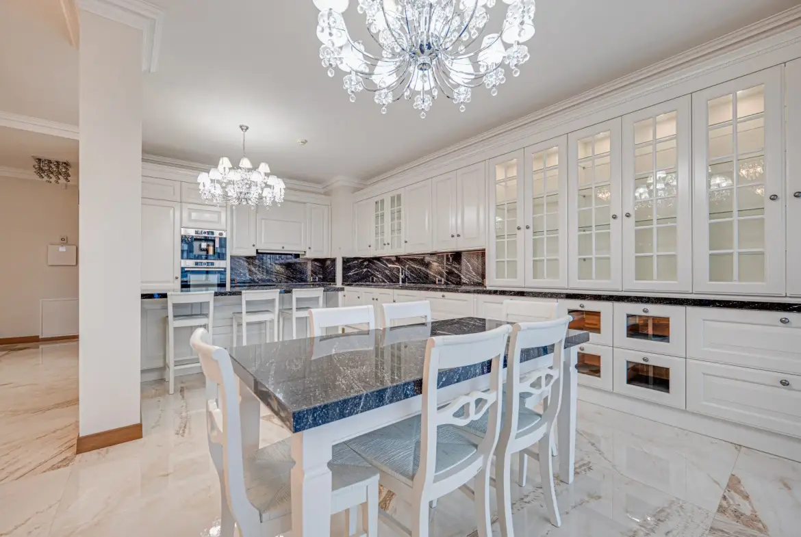 Fully furnished four-room apartment in a gated residential complex in the Lozenets neighborhood