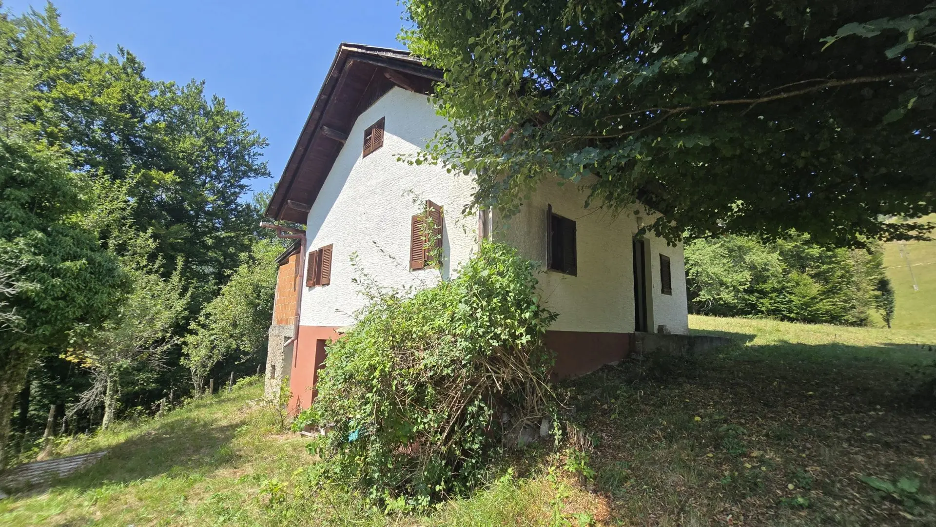 Soča area – House with Panoramic Views of the Surrounding Hills