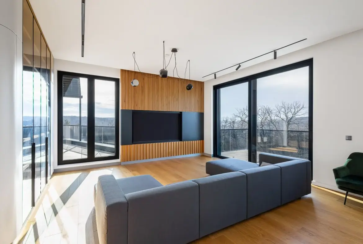3-Bedroom Apartment, 184 m² – Green Hill, Savski venac, Belgrade