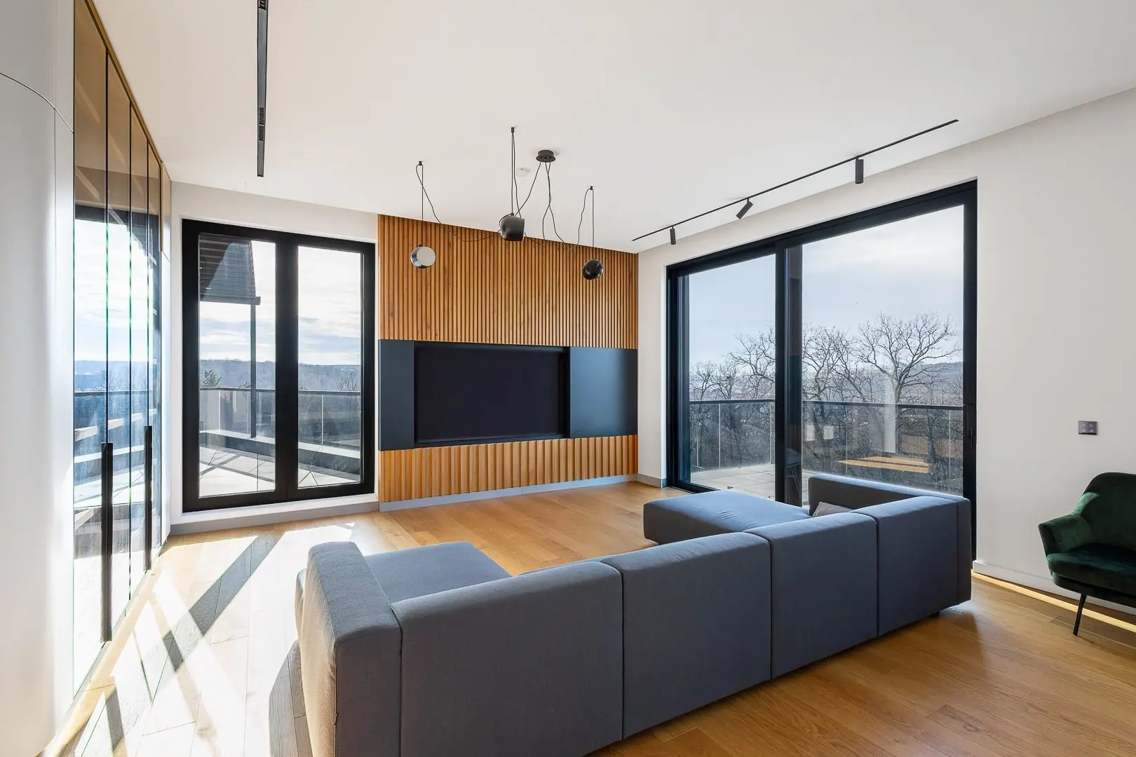 3-Bedroom Apartment, 184 m² – Green Hill, Savski venac, Belgrade