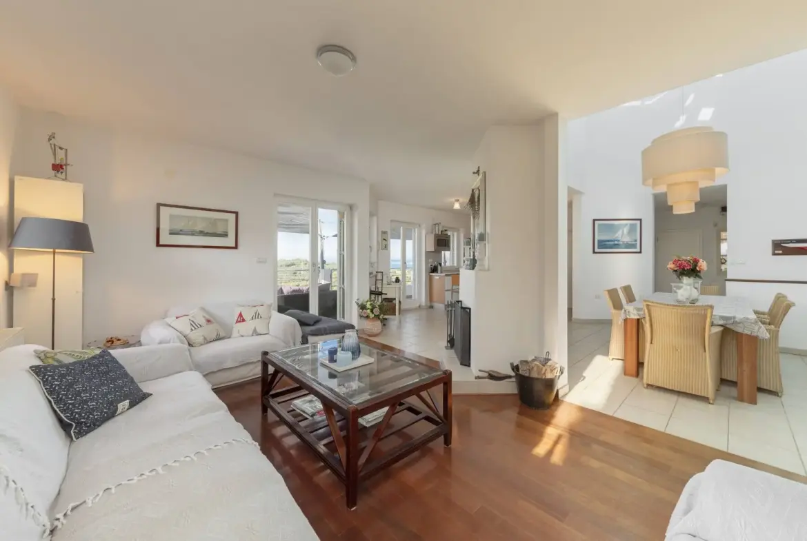 The Coast – Modern vila with spectacular views