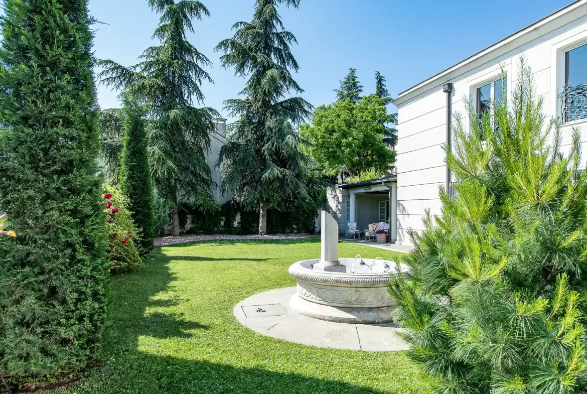 10-Bedroom Villa, 503 m² – Generala Nikodija Stefanovića, Savski venac, Belgrade
