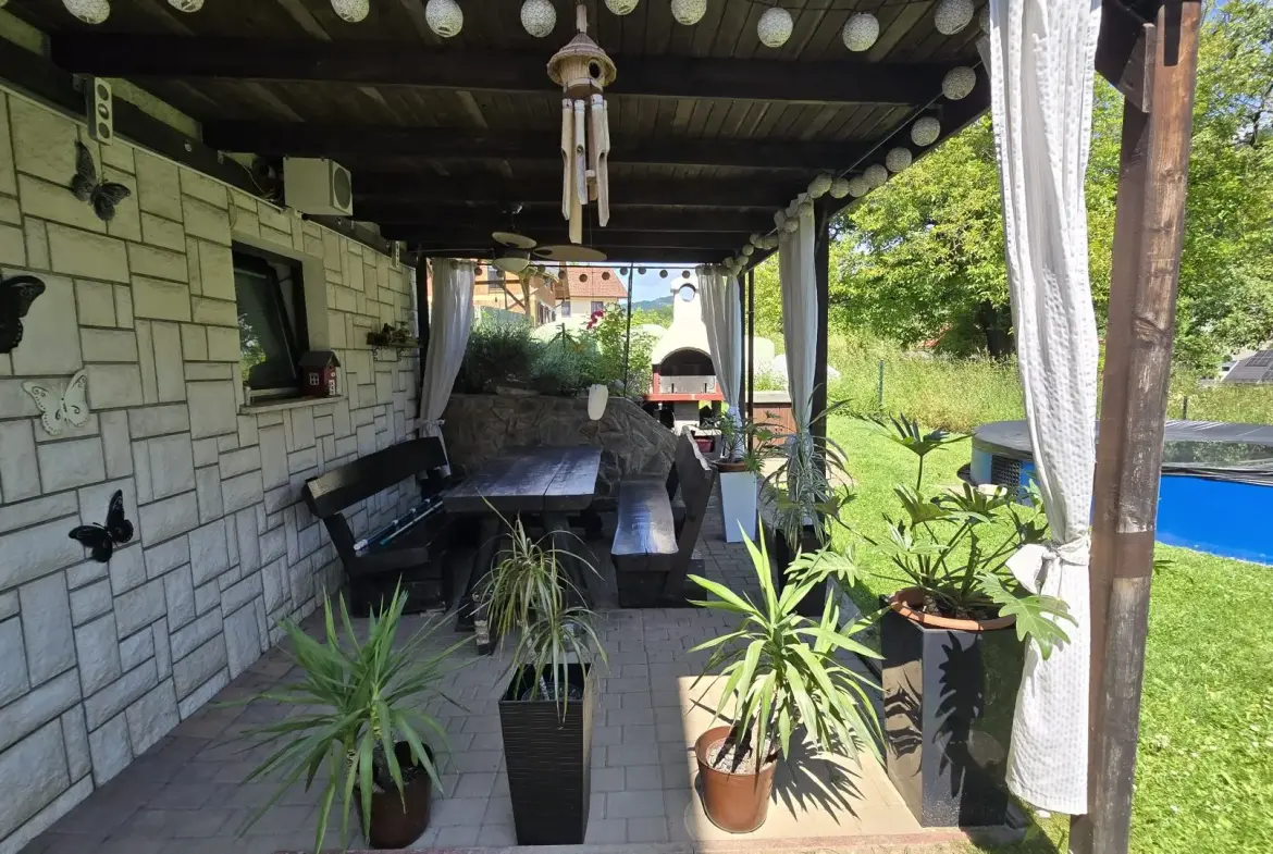 Škofja Loka Area – Spacious Family House with Beautiful Views and Large Garden in Gorenja Vas