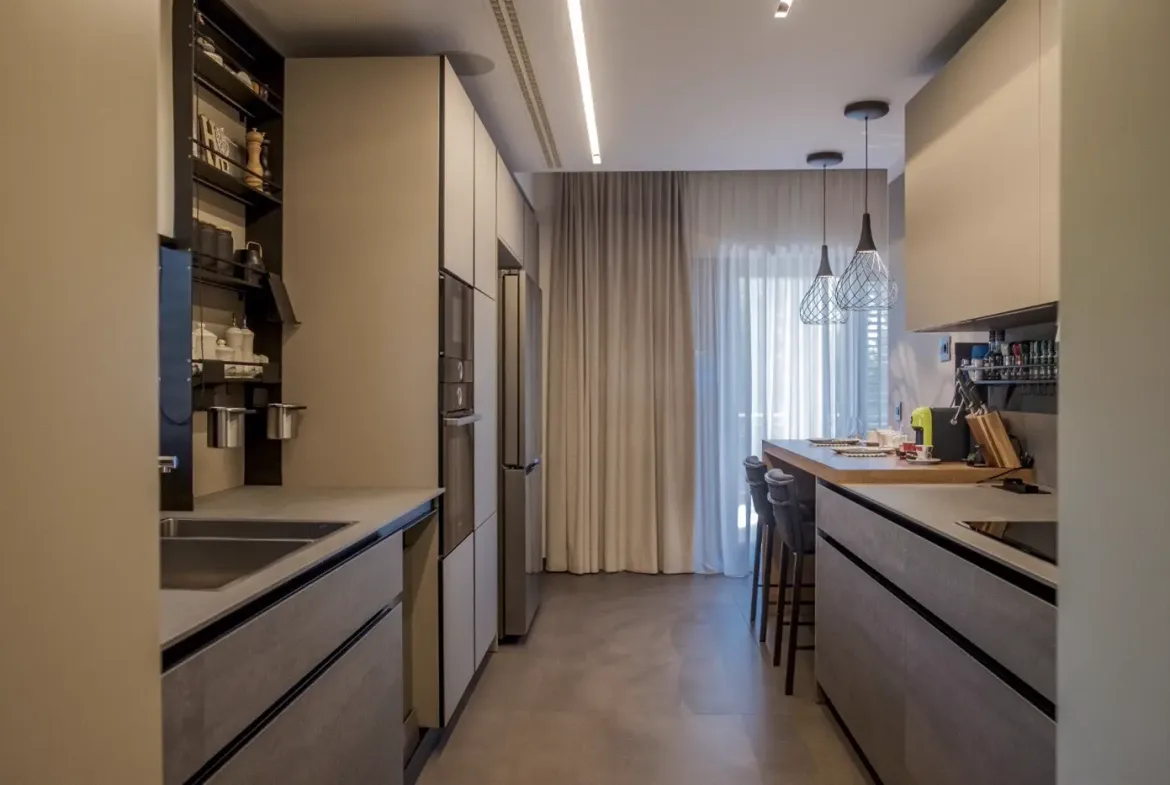 Three-room designer villa with pool, Podgorica