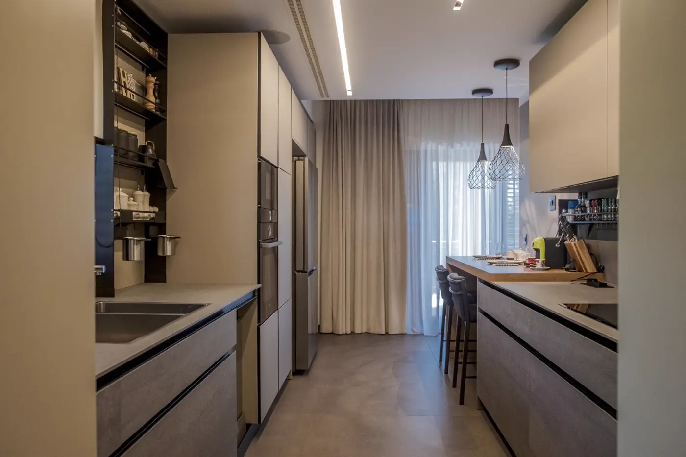 Three-room designer villa with pool, Podgorica
