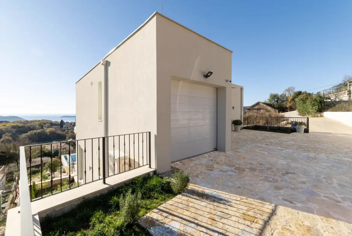 Modern four-room villa with pool and panoramic sea view, Podi, Herceg Novi