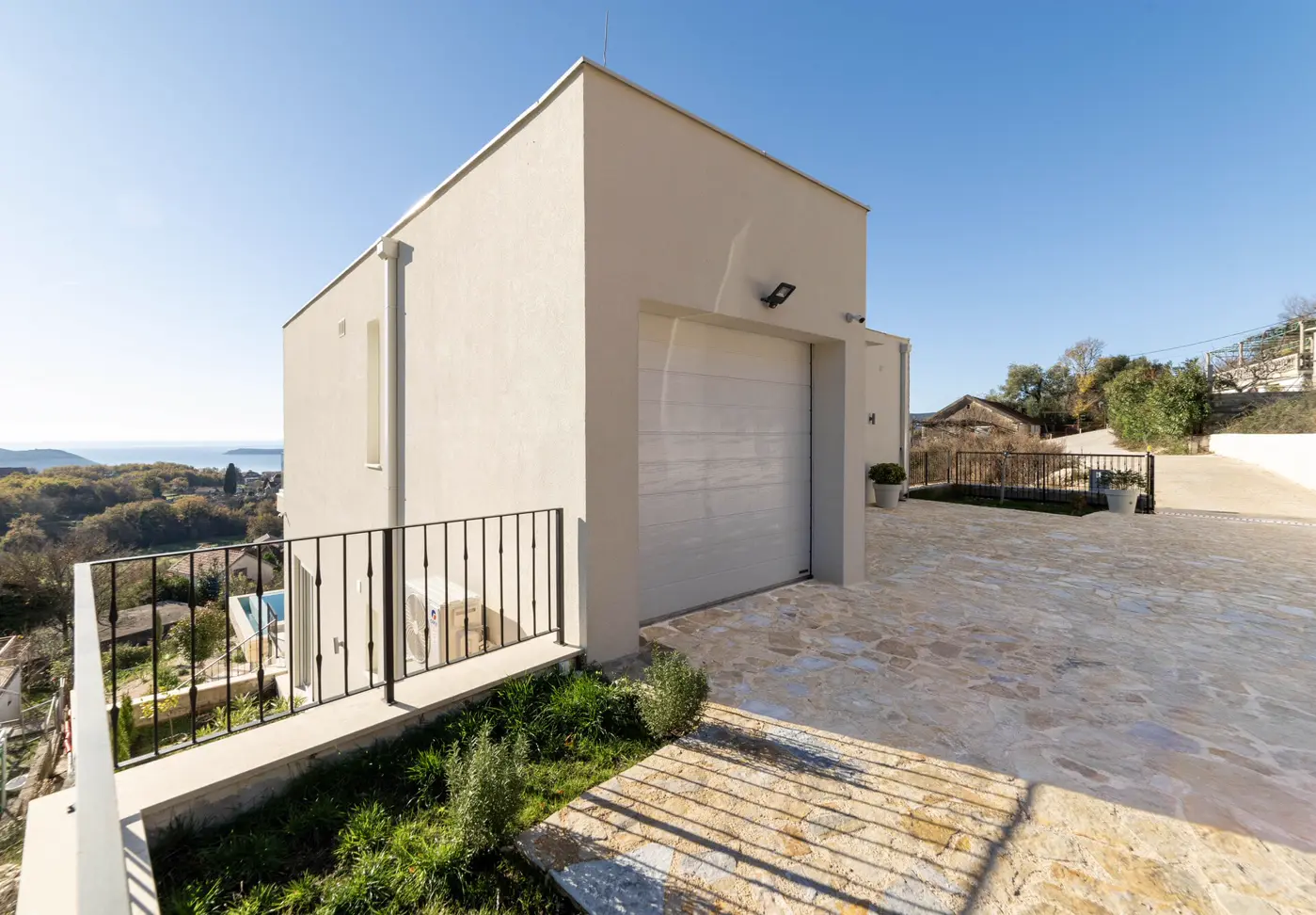 Modern four-room villa with pool and panoramic sea view, Podi, Herceg Novi