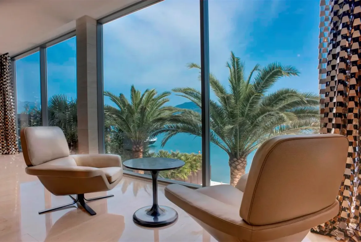 Luxurious complex of villas with a private pontoon, Đuraševići, Tivat