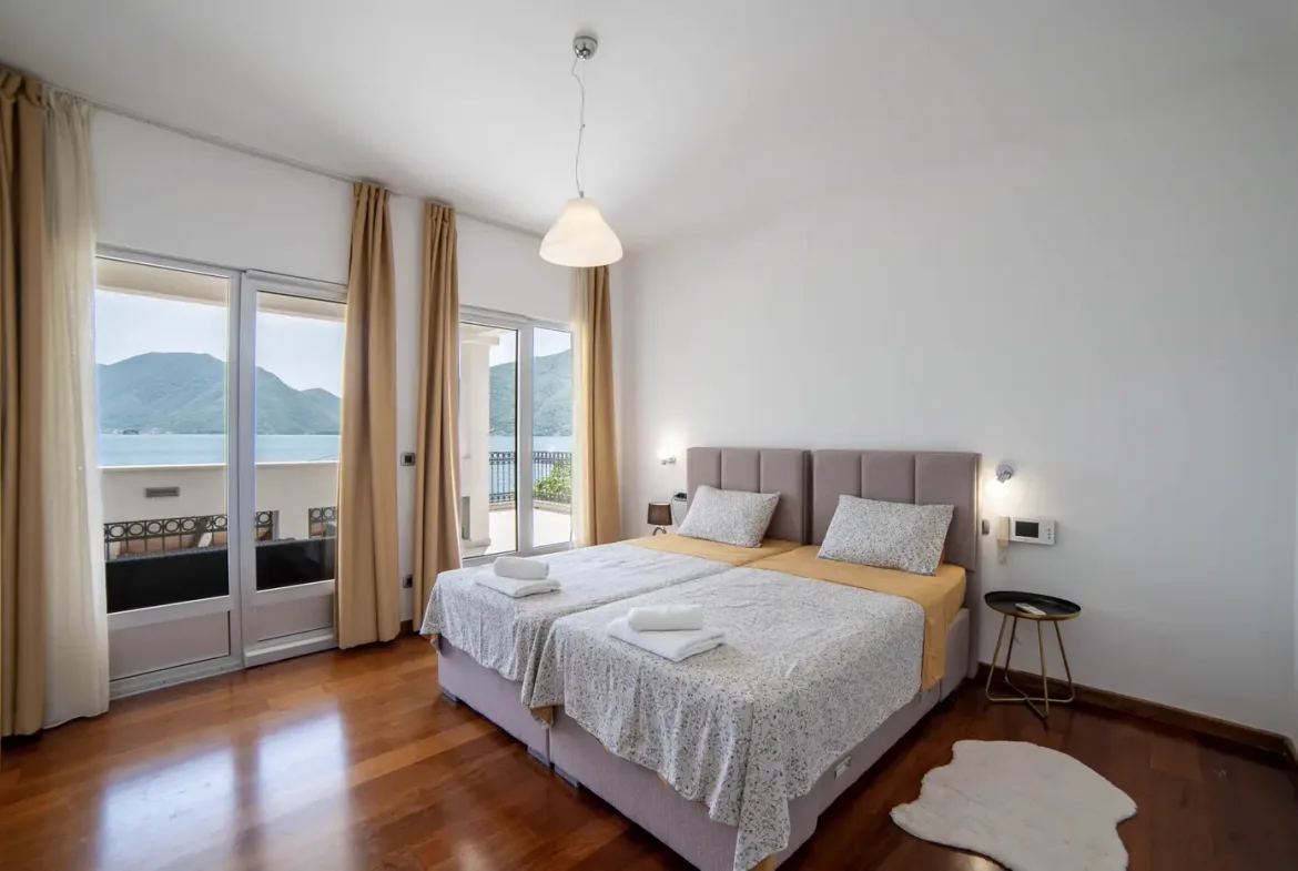 Modern villa on the first line to the sea, Strp, Kotor