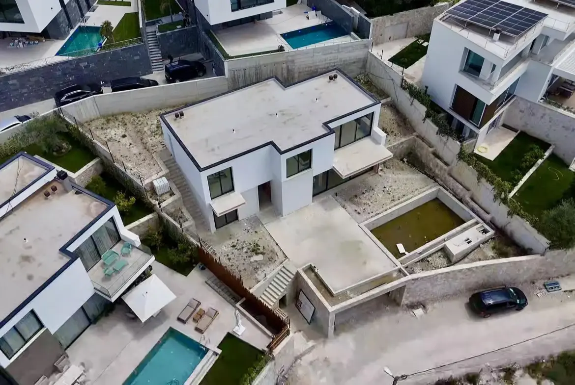 Exclusive Luxury Villa for Sale near Radisson Collection, Sauk – 486 m² Villa with Private Pool & Approved Project