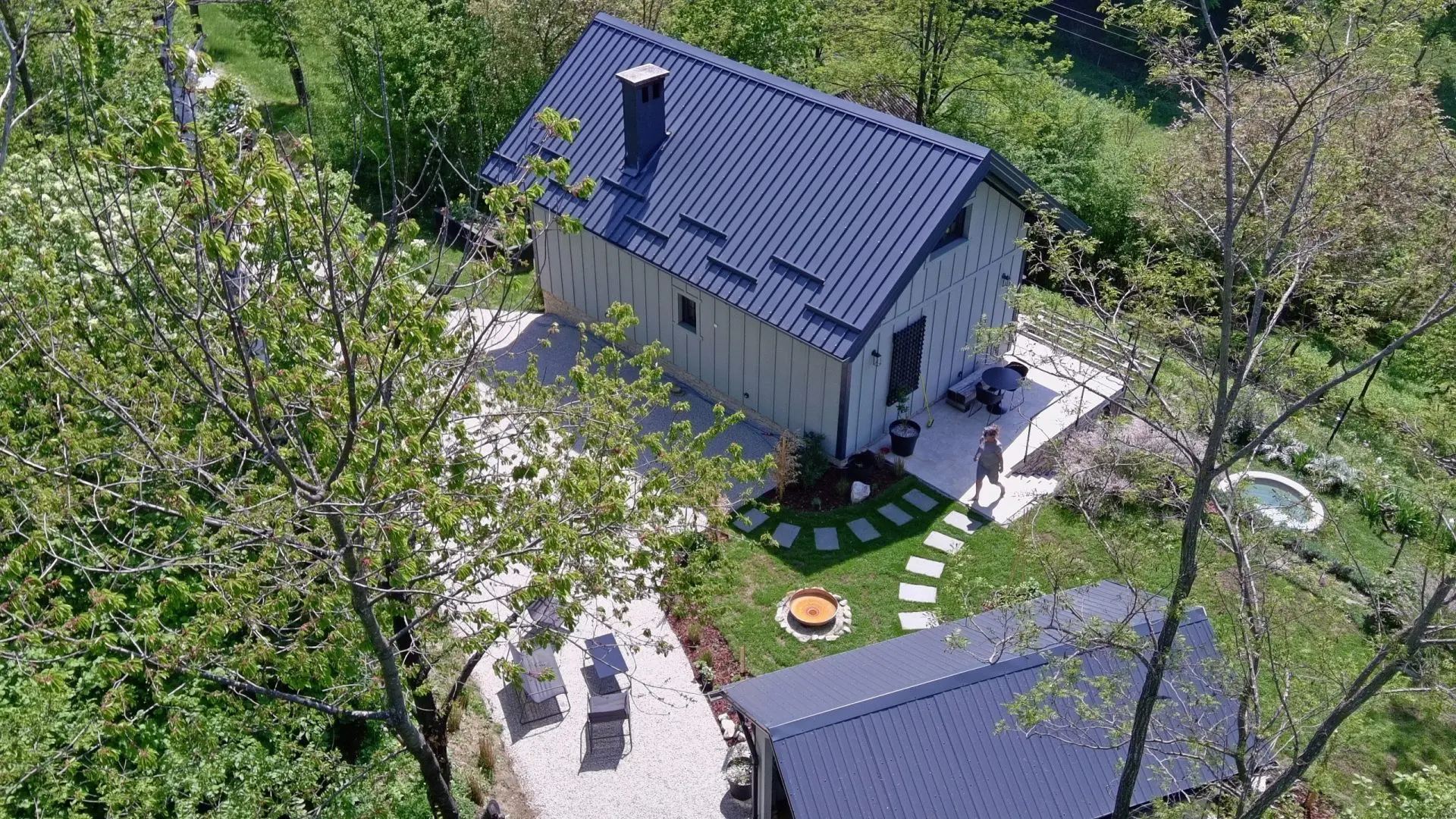 South East area – A beautiful, renovated house with large garden and vineyard