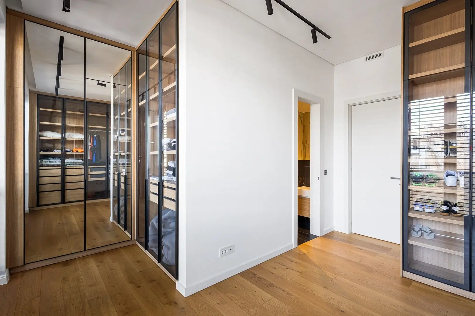 3-Bedroom Apartment, 184 m² – Green Hill, Savski venac, Belgrade