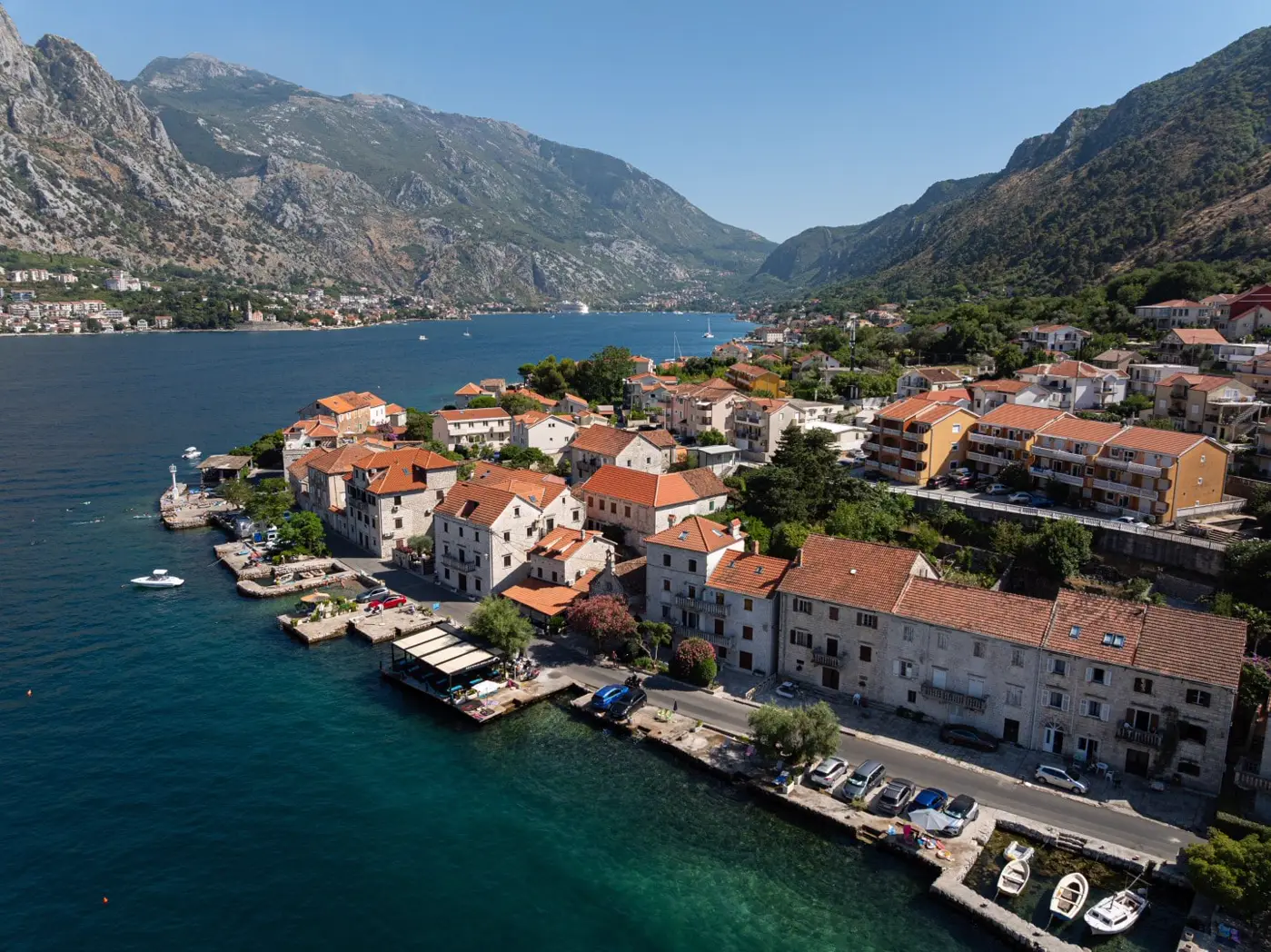 Historic stone villa on the first line to the sea, Prcanj, Kotor