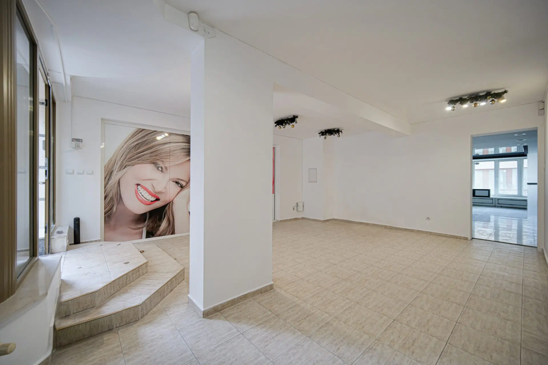 2147286ebf957665f598a1fe75e3f33c-1 Bright office on two floors in Lozenets district for sale