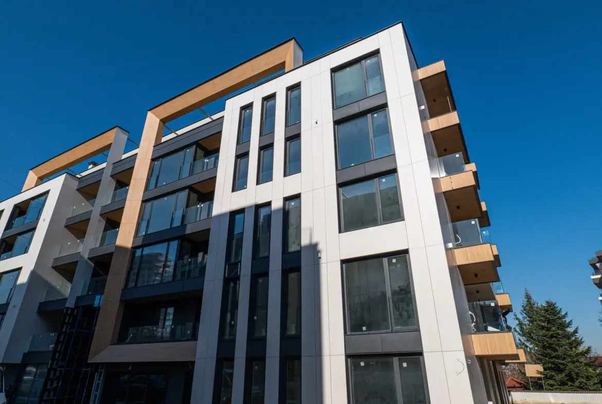 Three-bedroom apartment in a luxury building with energy efficiency class