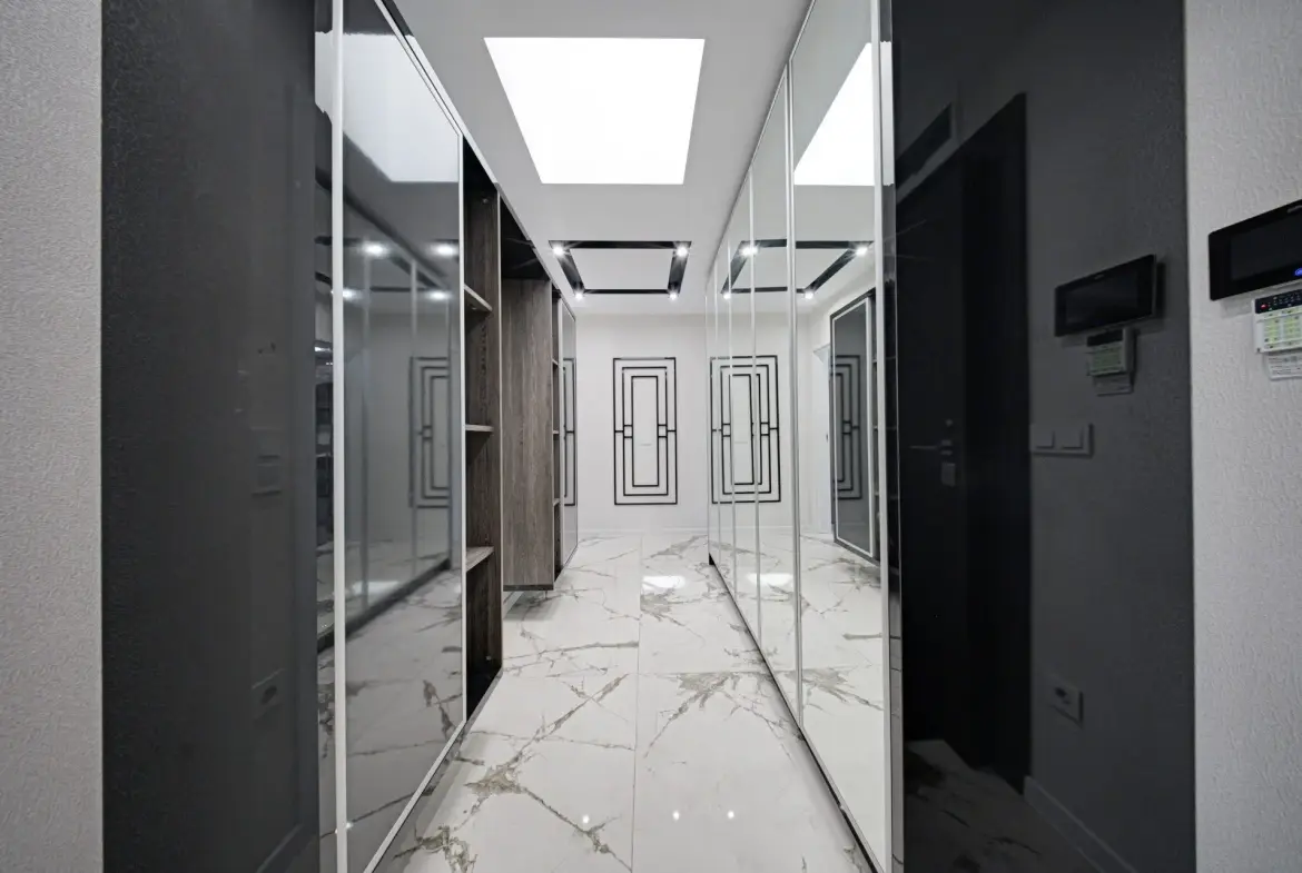 Exclusive three-bedroom penthouse with wonderful views in Krastova Vada