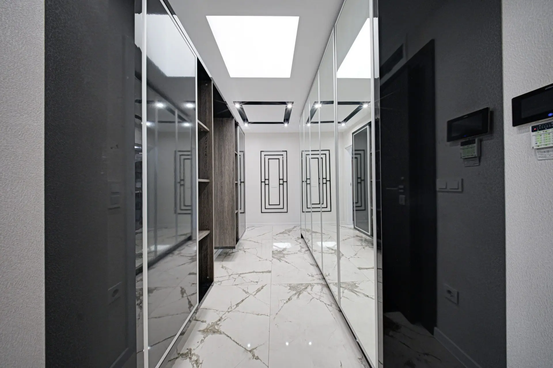 Exclusive three-bedroom penthouse with wonderful views in Krastova Vada