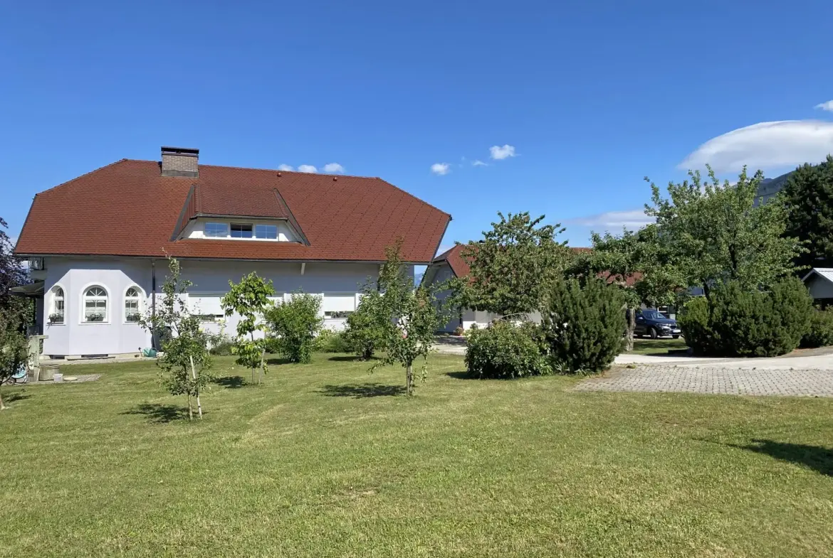 Bled area – A spectacular house with a lovely garden and a great view in Begunje