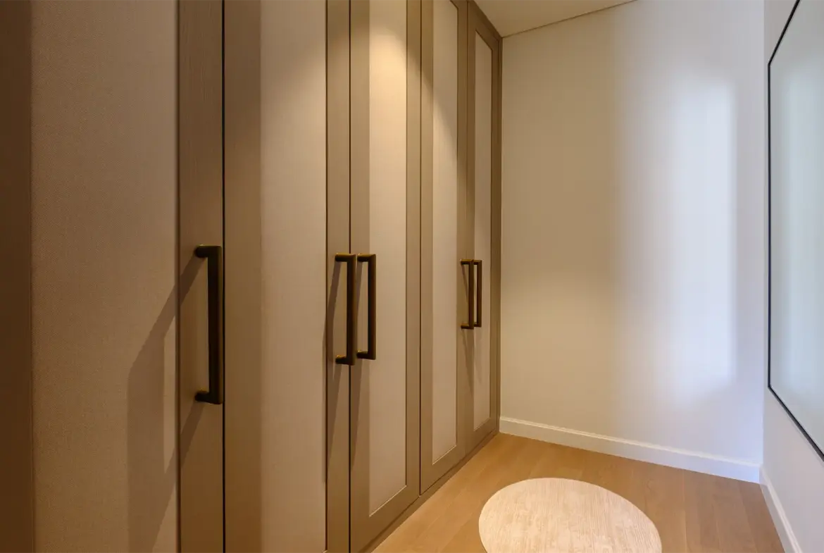 Luxurious 3-Bedroom Duplex with pool