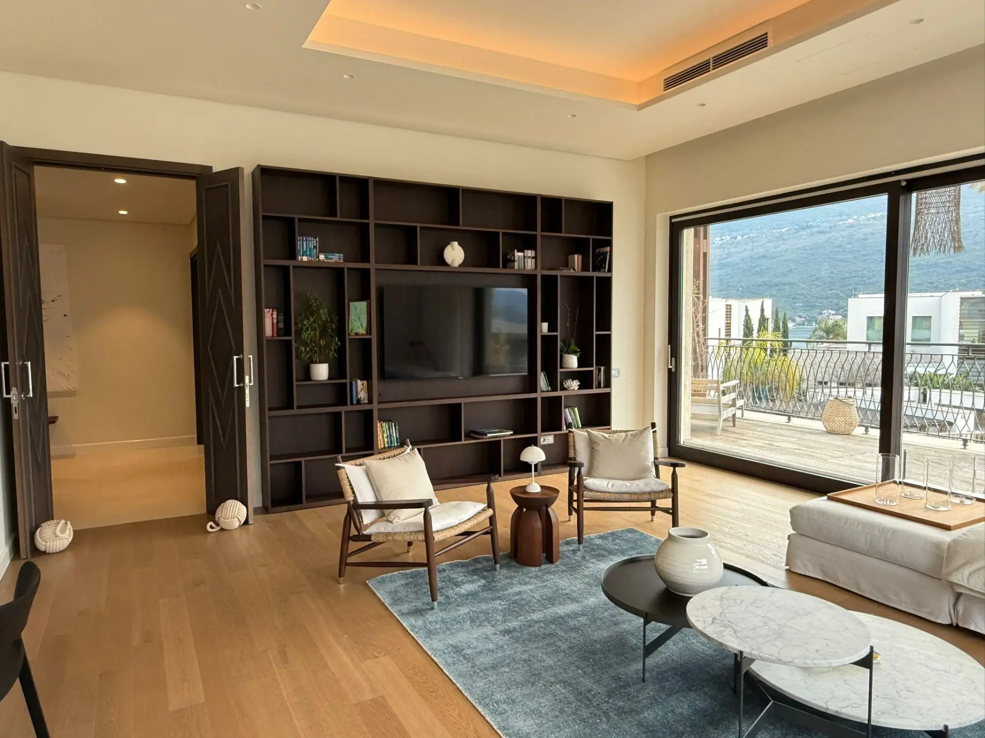 Three-Bedroom Apartment, Portonovi