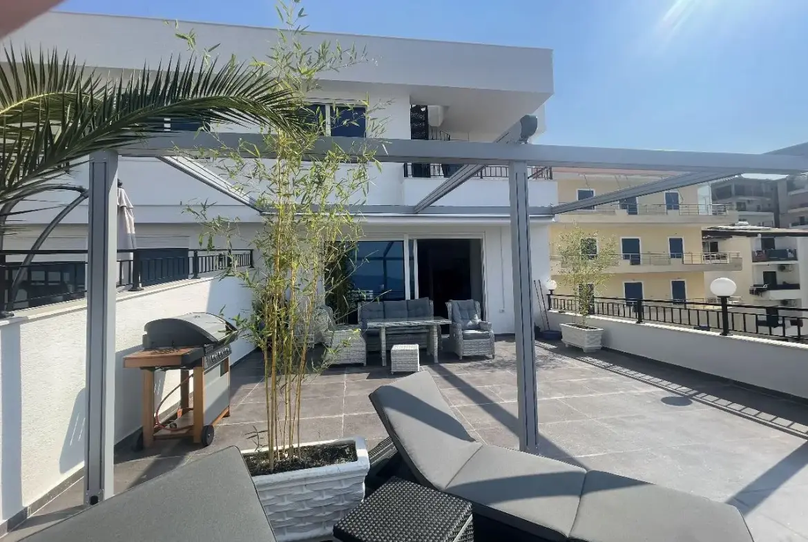 WONDERFUL PENTHOUSE FOR SALE IN SARANDA