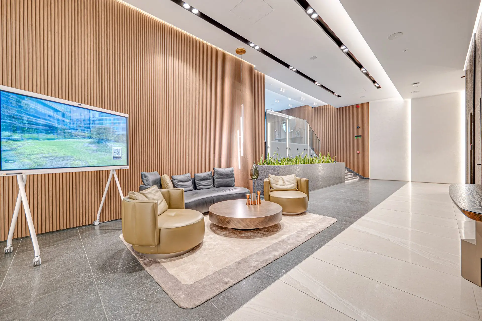 Three-room apartment in a modern new building next to MALL Paradise for sale
