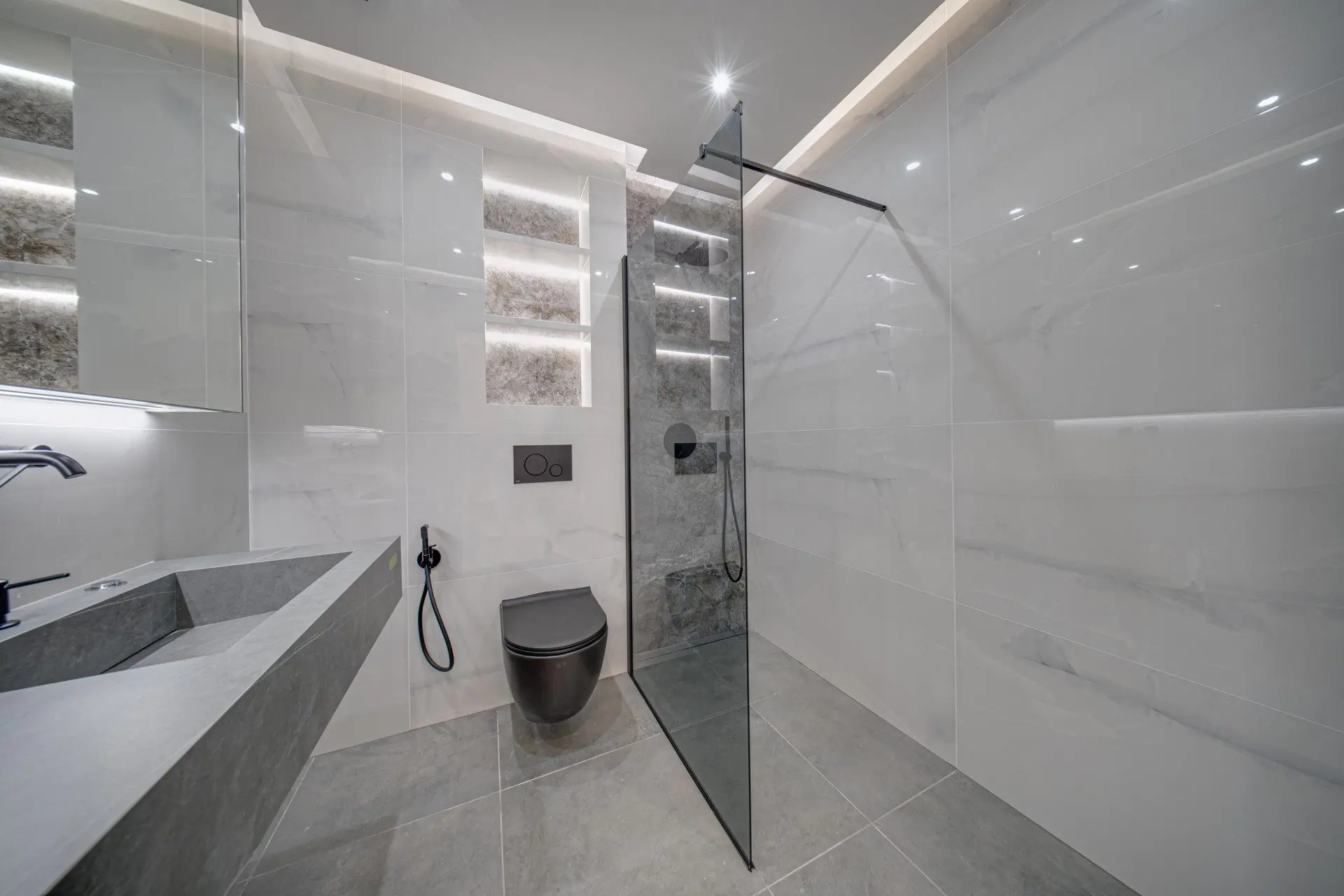 25fc0e48ac6e83c64b1fd881b400450a Luxurious two-bedroom apartment in an iconic, innovative building Kosher