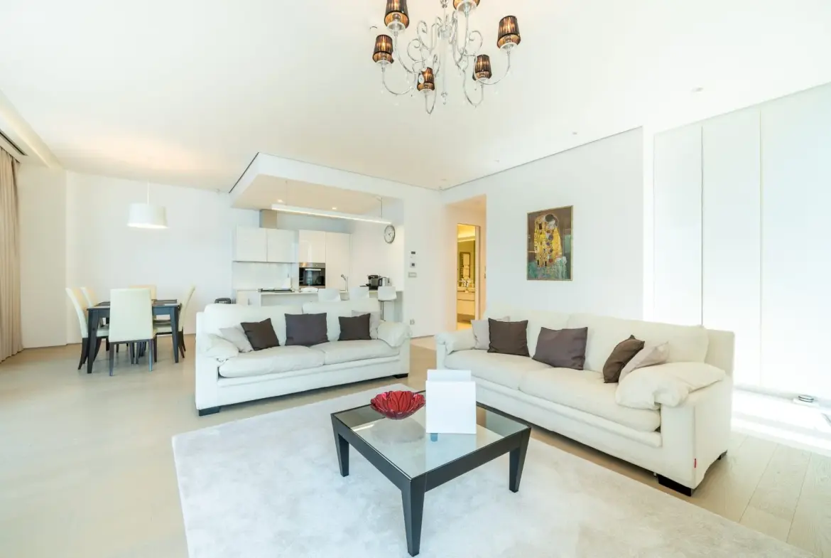 Seaside two-bedroom apartment