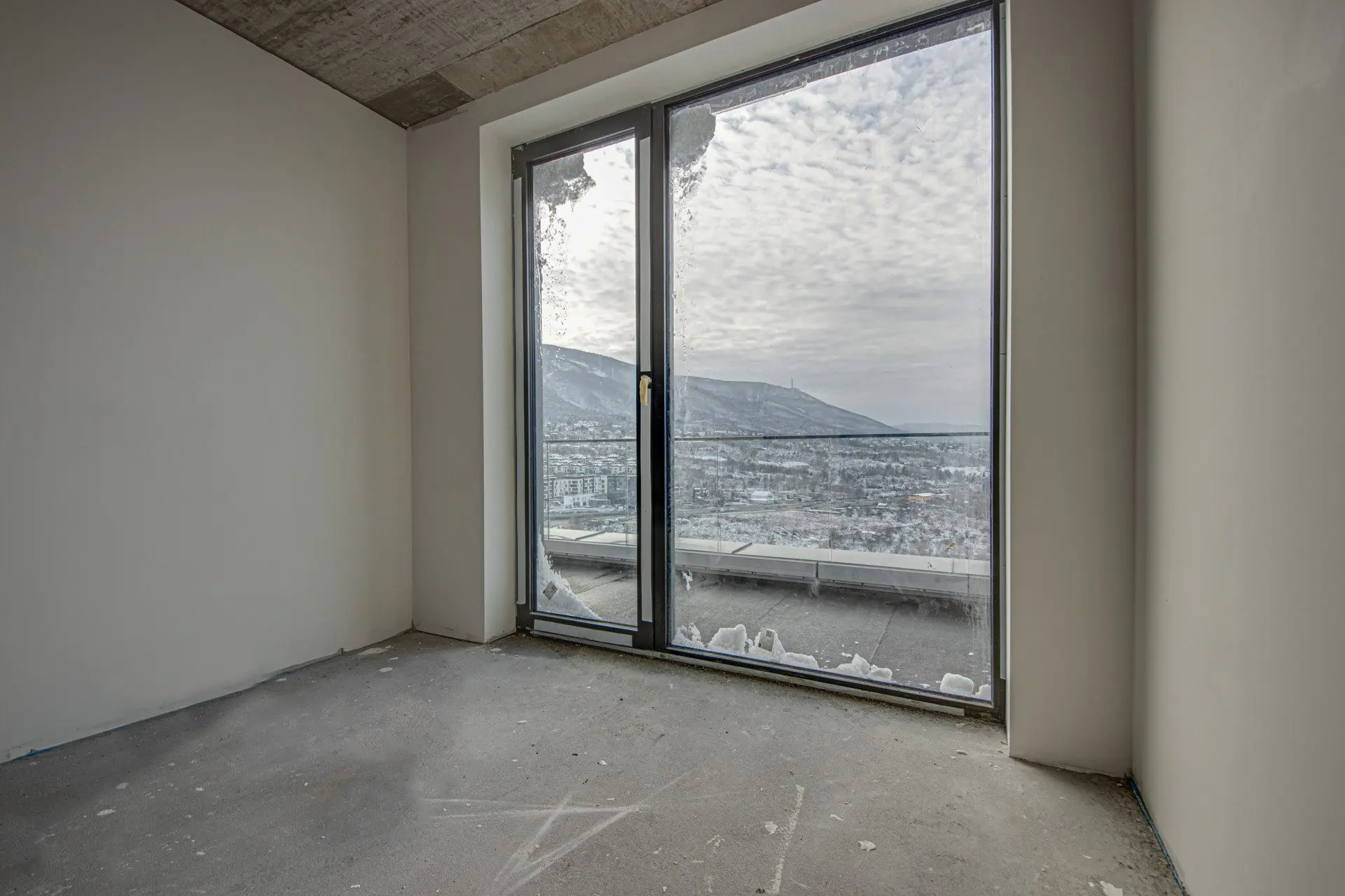 Luxury penthouse in a multifunctional building