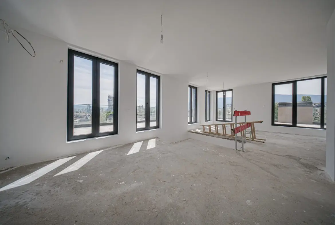 Premium penthouse with unparalleled panorama, space and views in an unparalleled boutique building in Iztok district