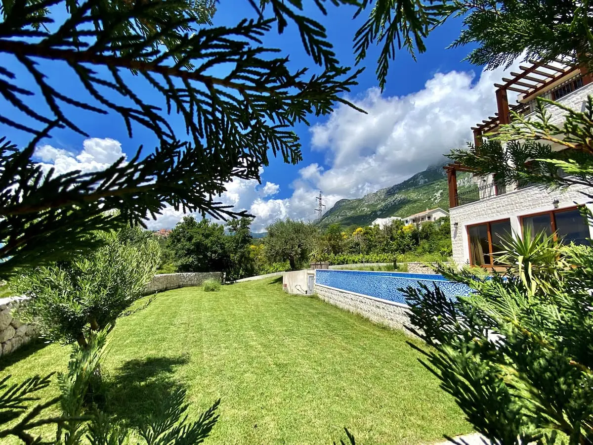 Exceptional four bedrooms villa