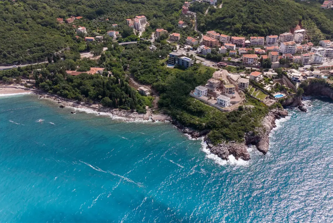 Pure Mansion: An Exclusive Eco-Technology Villa in Montenegro