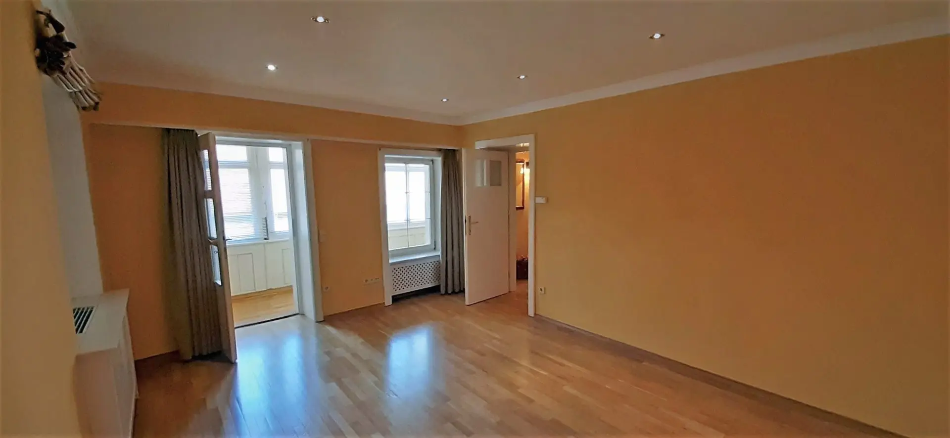 Ljubljana center – A beautiful old town apartment in exclusive location