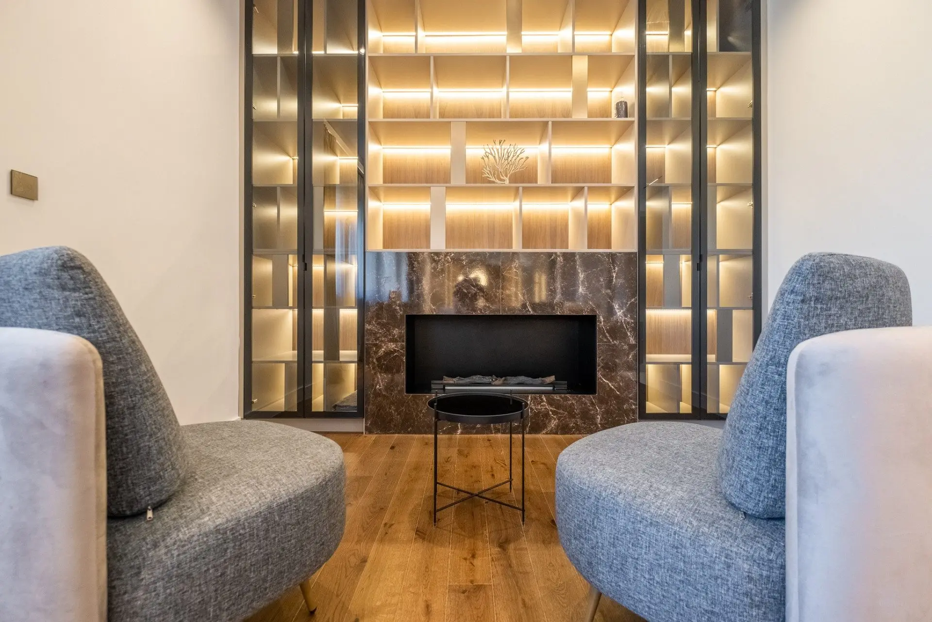 Elegant panoramic apartment on Tsar Osvoboditel Blvd