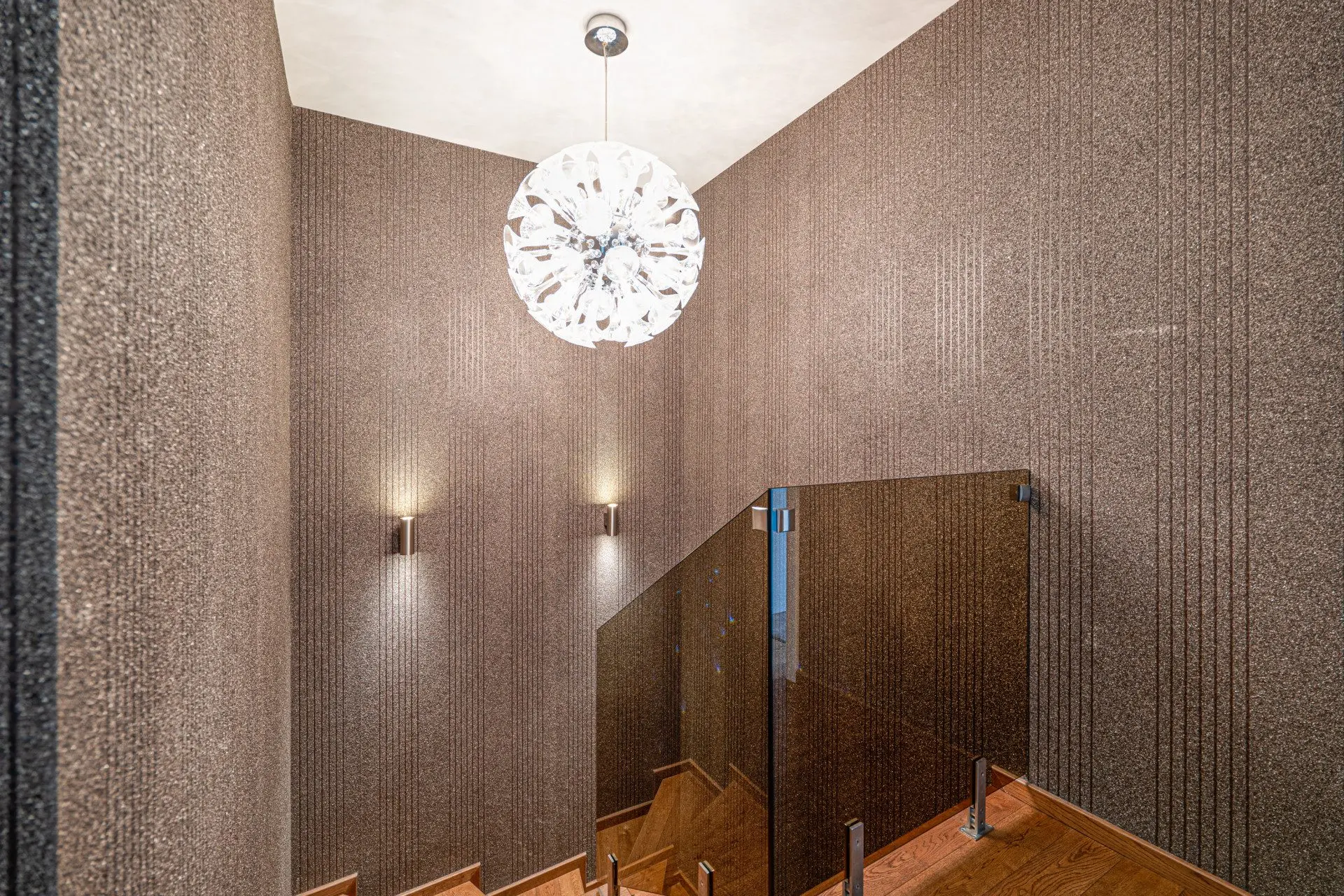 2a85838b17d50d855995ab01fd9d3f0b Spacious and stylish penthouse just steps from South Park for sale