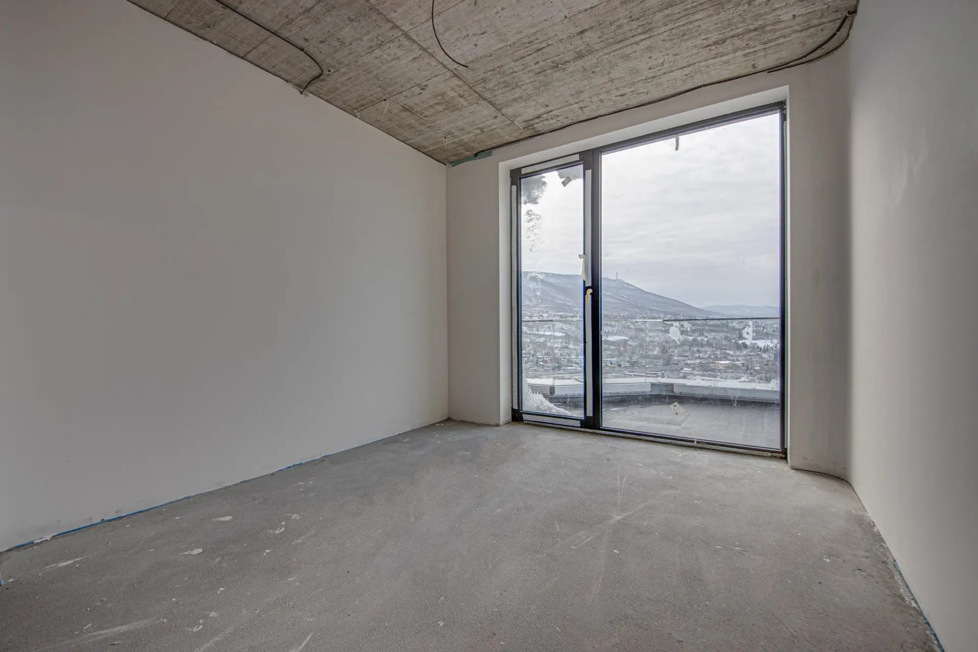 Luxury penthouse in a multifunctional building