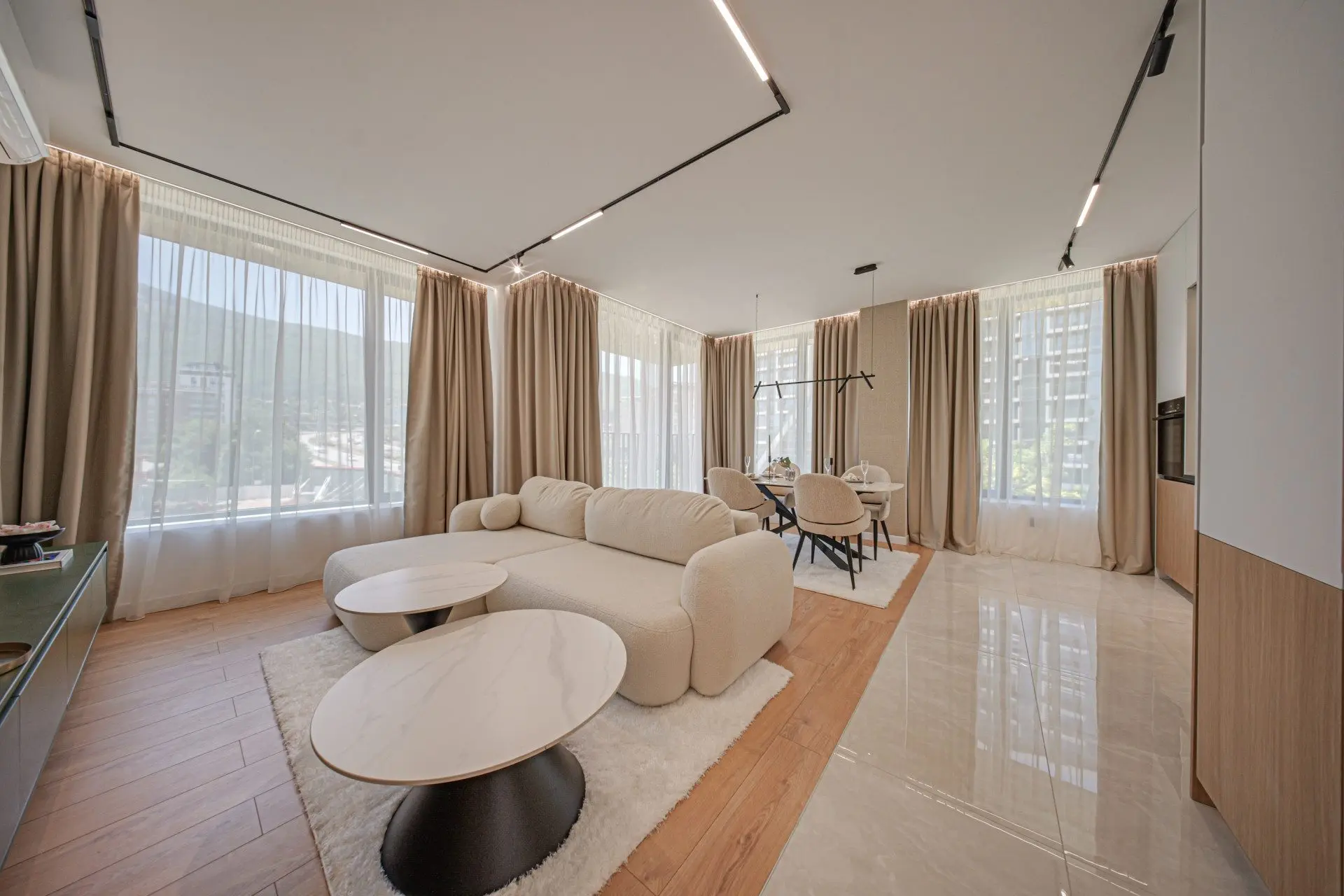 2b0449caabda5645afbfc5013a172cc9 Luxurious two-bedroom apartment in an iconic, innovative building Kosher