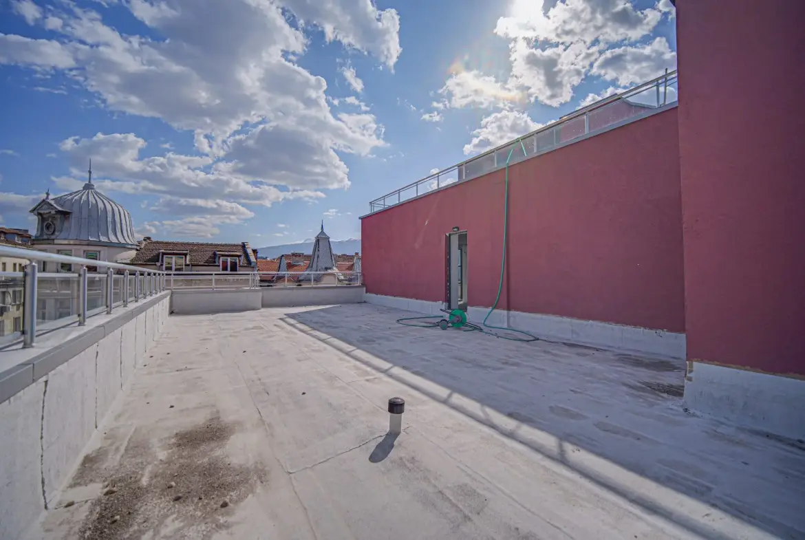 Exclusive penthouse in the city center with amazing views