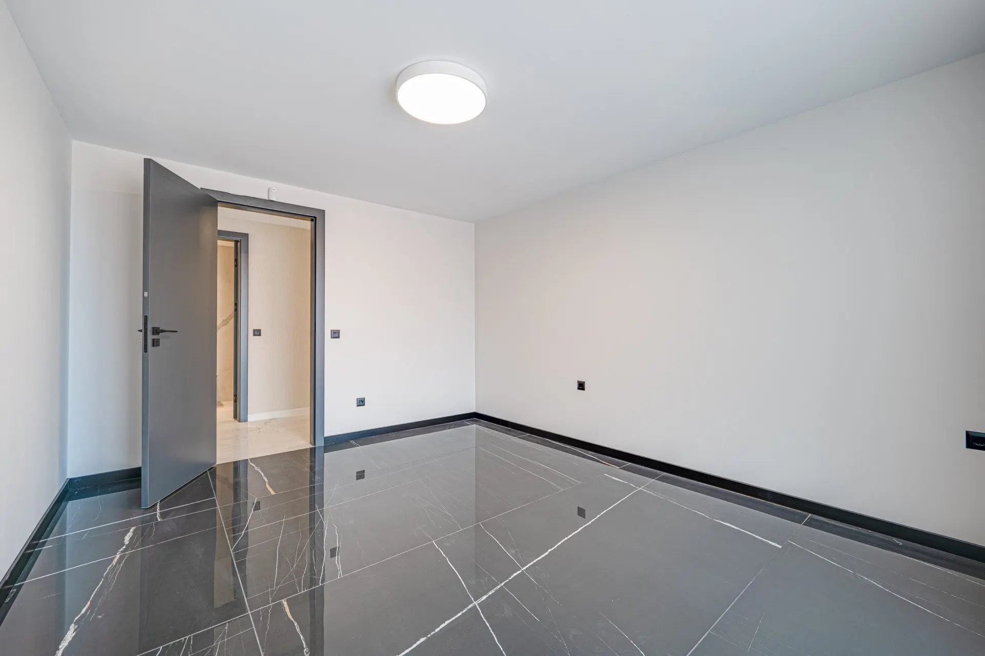Three-bedroom apartment in a boutique building in Dragalevtsi near Britanica Park School