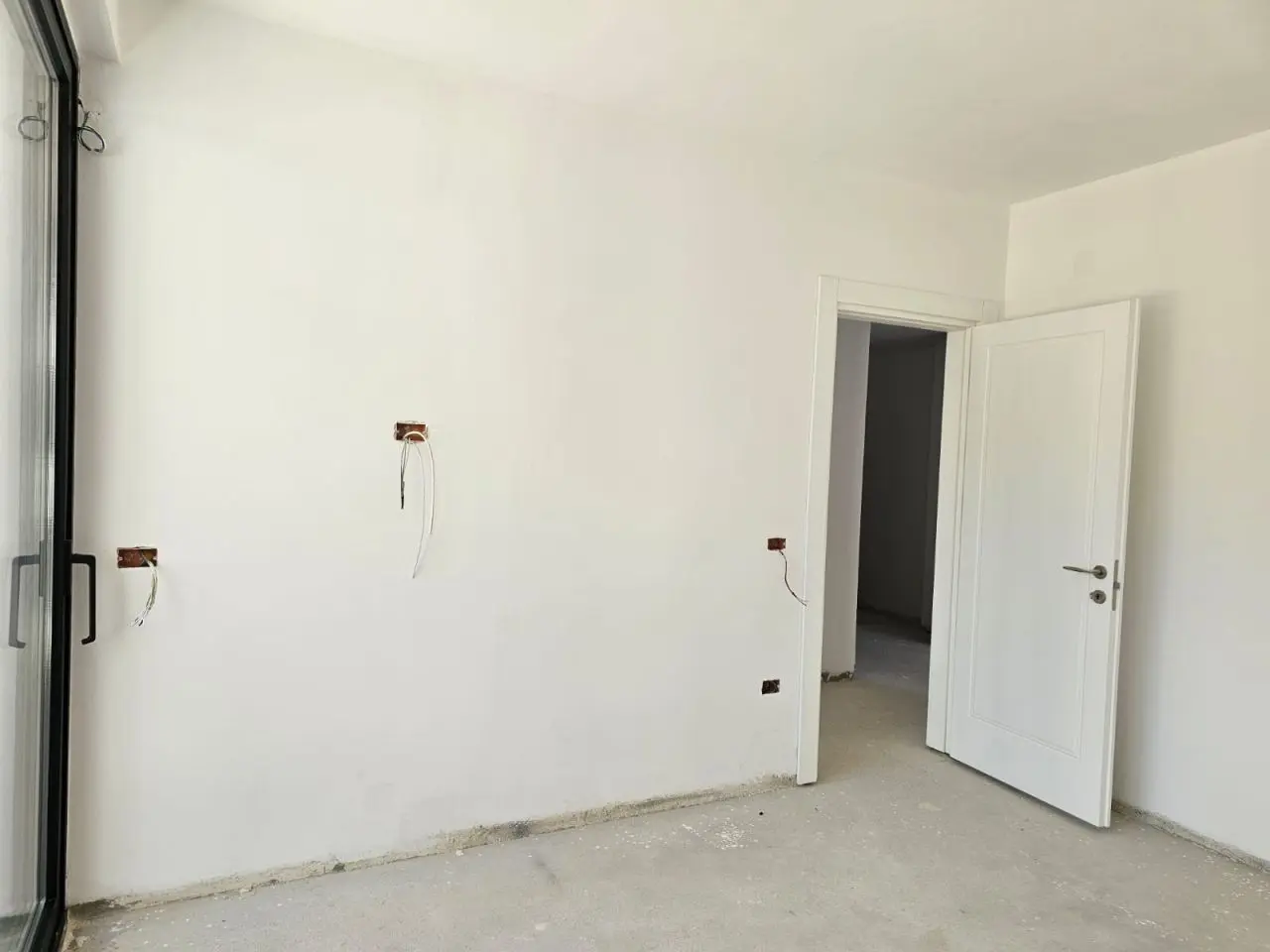 First Line Apartment For Sale In Saranda Albania